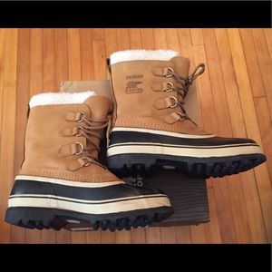 SOREL Men’s Caribou Boots; Size 9; Color Buff